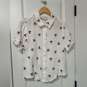 Jun&Ivy White Cherry Embroidered Short Sleeve Women’s Top Size L